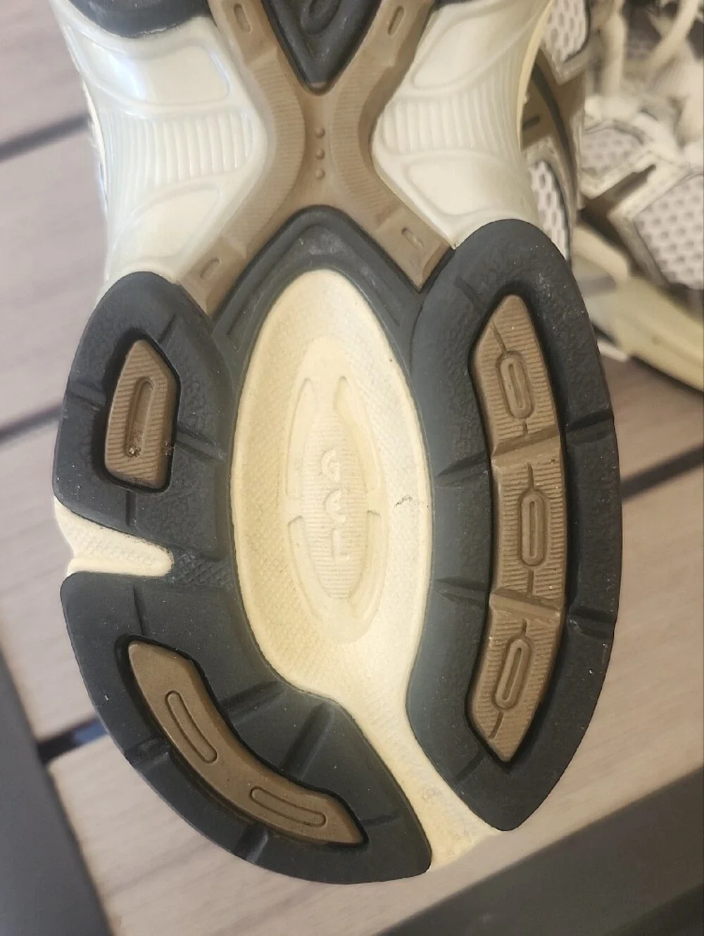 Asics Gel - 1130 MEN  Black, White & Silver Athletic Sneakers